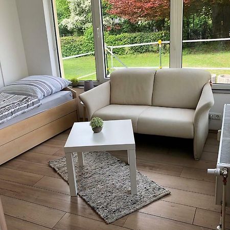 Ruhiges Apartment Mit Blick In Den Garten Alsdorf Buitenkant foto