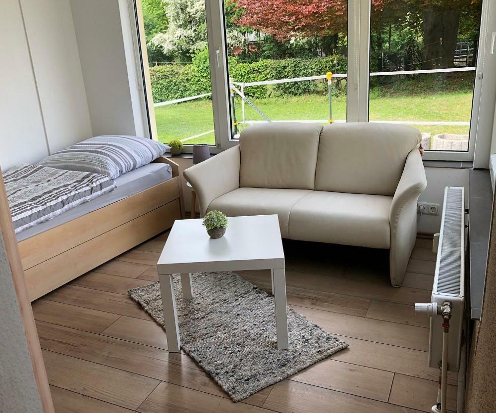 Ruhiges Apartment Mit Blick In Den Garten Alsdorf Buitenkant foto